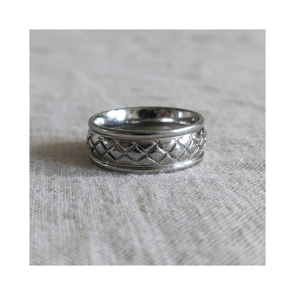 Triton Men's Wedding Band w/ Diamond Cross Pattern
